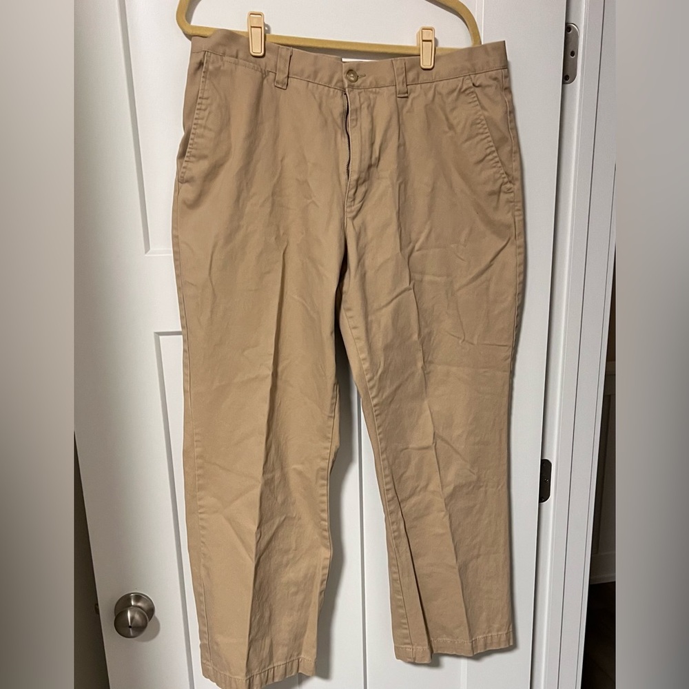 Men’s Old Navy Classic Khaki Pants | Size 38 x 30 |